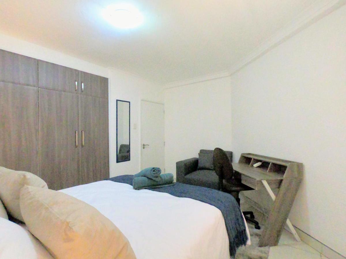 Stunning 2 Bed - Rooftop Braai Area - Sunset Views Durban Exterior foto