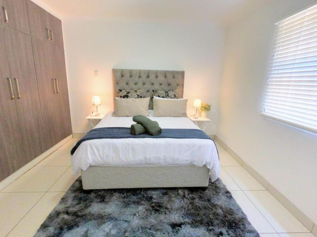 Stunning 2 Bed - Rooftop Braai Area - Sunset Views Durban Exterior foto