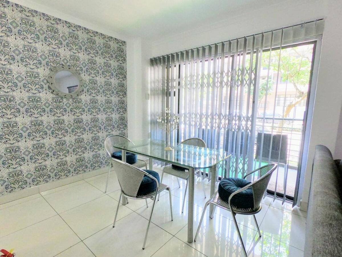 Stunning 2 Bed - Rooftop Braai Area - Sunset Views Durban Exterior foto