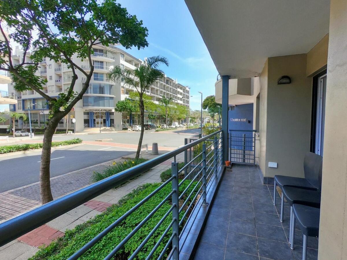 Stunning 2 Bed - Rooftop Braai Area - Sunset Views Durban Exterior foto